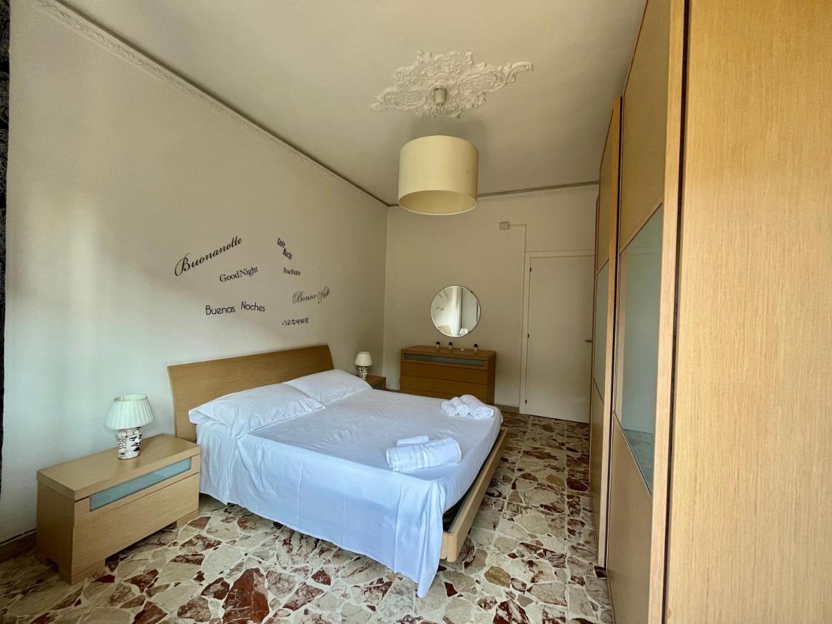 Sea View Holiday Apartment カターニア エクステリア 写真